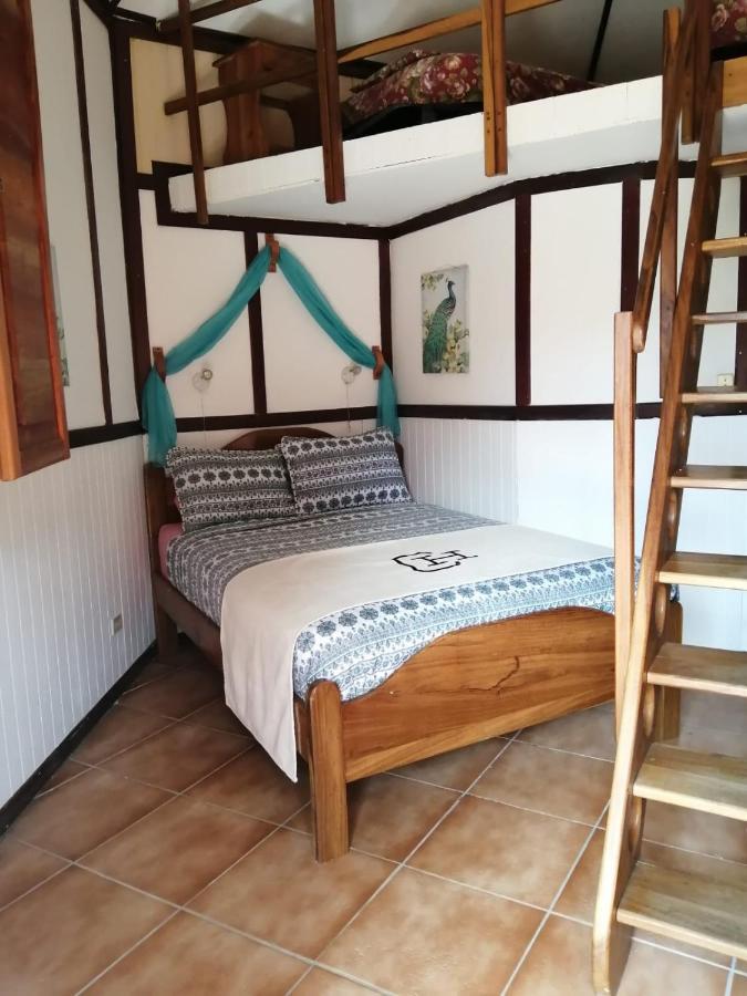 Cabanas Mountain River Lake Inn Nueva California Extérieur photo